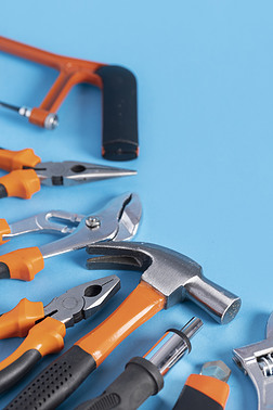 劳动工具与劳保用品 安全生产的双翼